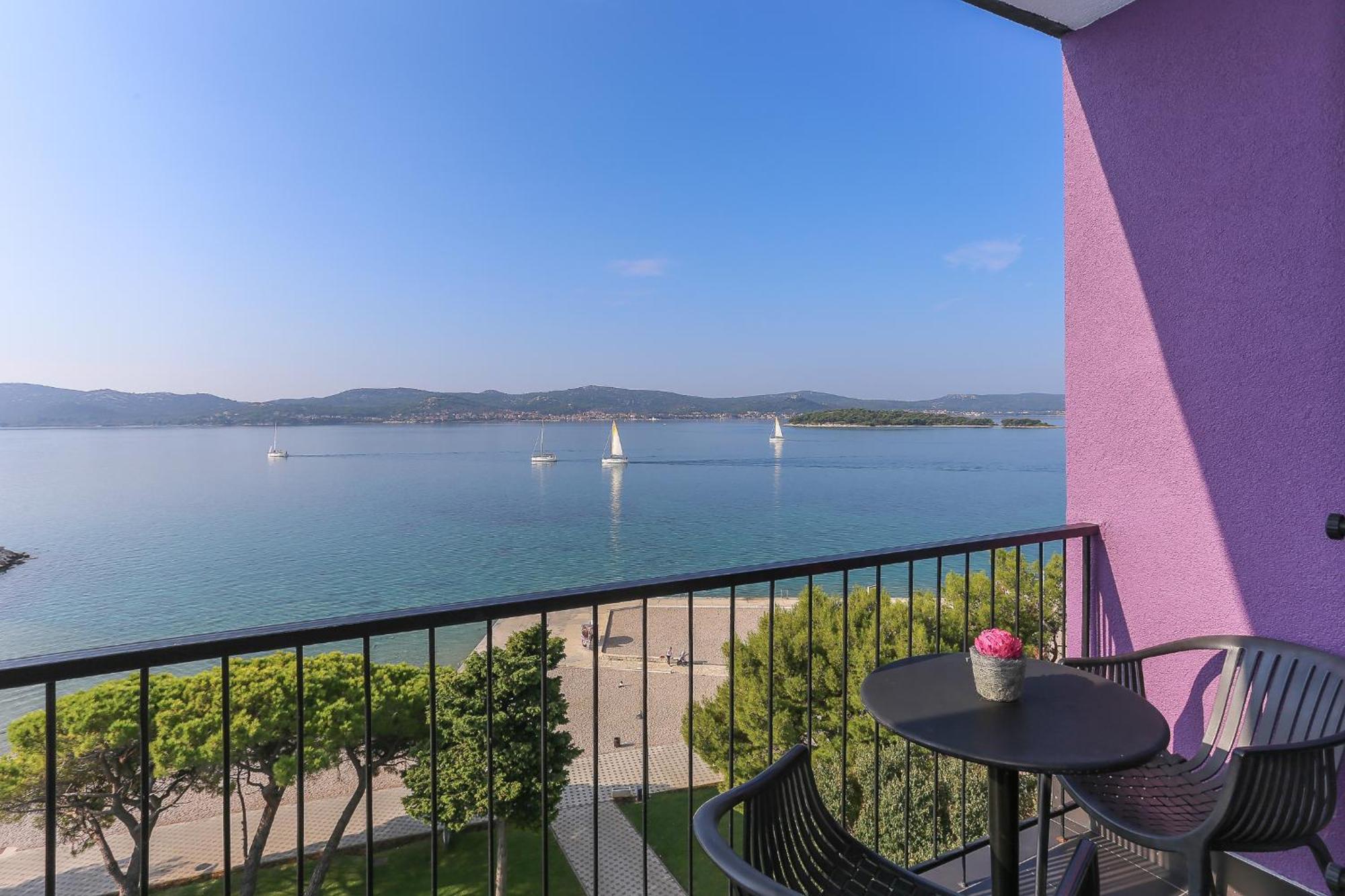 Hotel Adriatic Weißenburg Zimmer foto